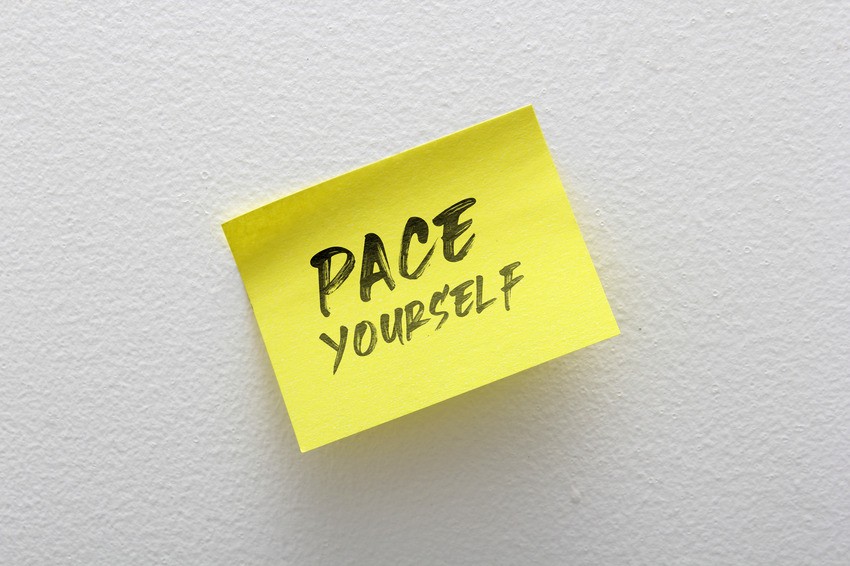 A yellow post-it note with the phrase "pace yourself" written on it as a helpful reminder during the MCCQE1 exam.